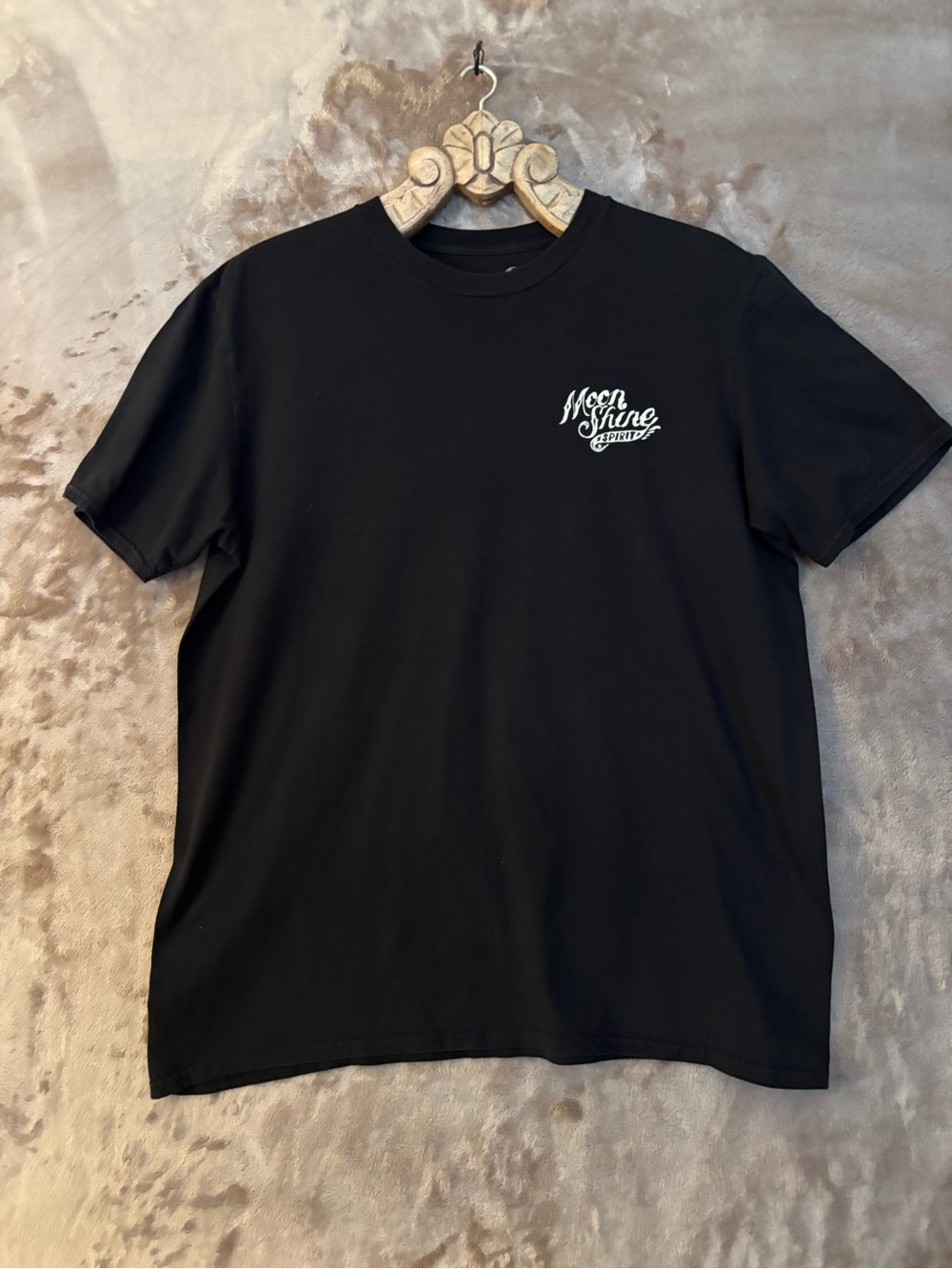 Brad Paisley “Moon Shine Spirit” Size L Black Crewneck Logo Tee